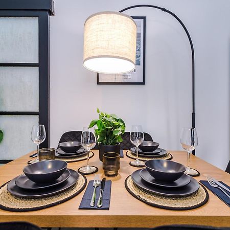 Modern Premium 3 Bed Hidden Gem - Central Location Barnsley Bagian luar foto